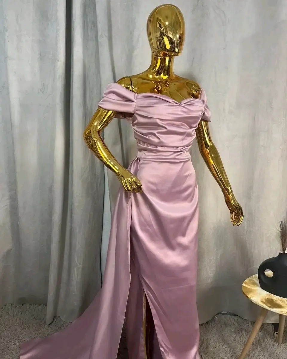 Robe Queen - الصورة 6